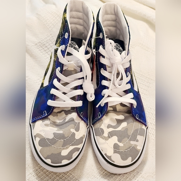 Vans - Picture 4 of 6